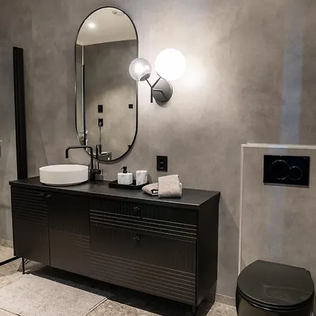 Skipperhuset 4, Hans Maurseth