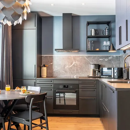 Skipperhuset 4, Hans Maurseth Tofta